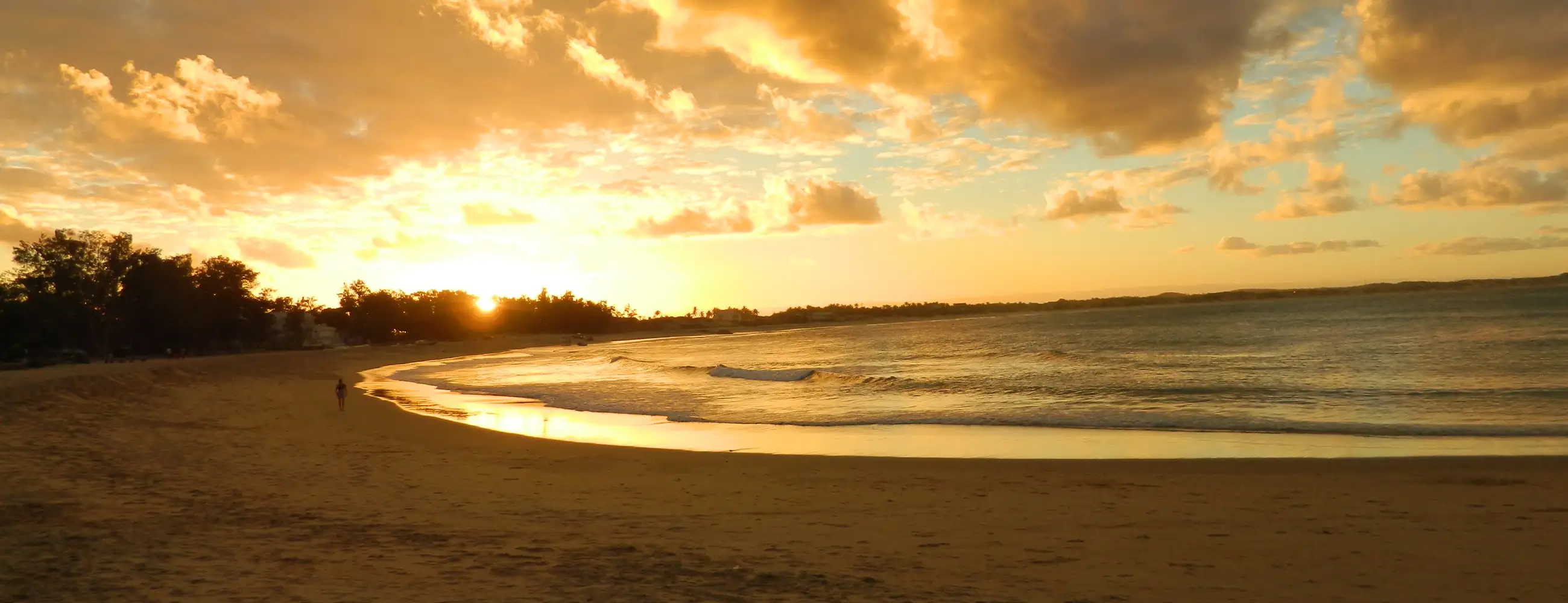 Picture of a beach in Mozambique at sunset