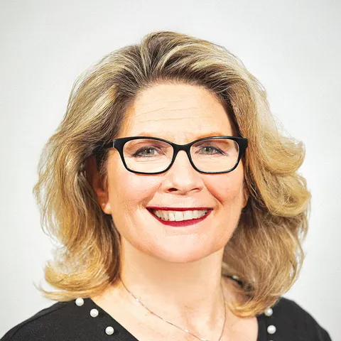 Carolyn L. Grawi