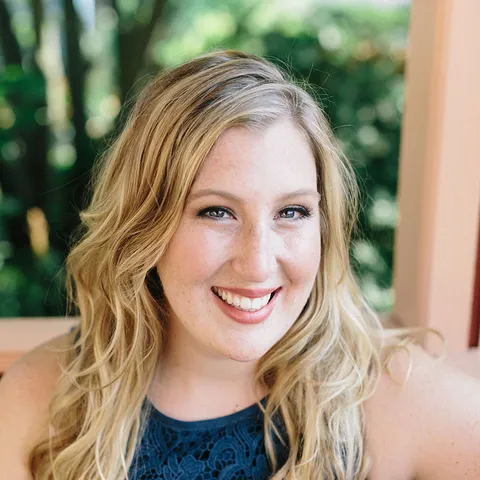 Jennifer R. Lyons