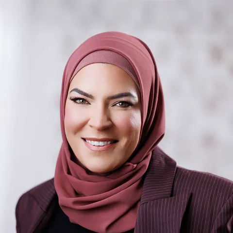 Zaynab K. Boussi